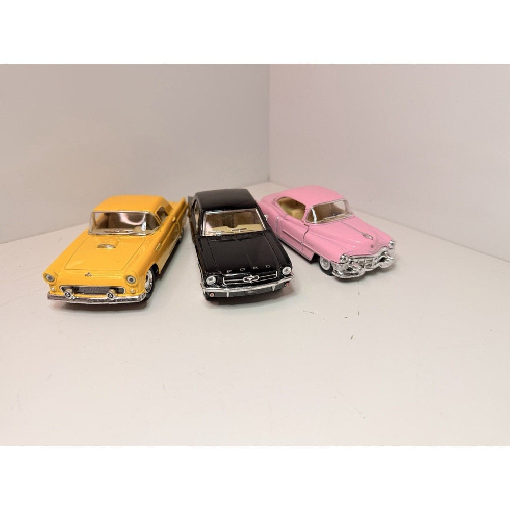 Kinsmart 1:32 Diecast Classic Car Lot Ford Thunderbird Mustang Cadillac - Picture 2 of 7